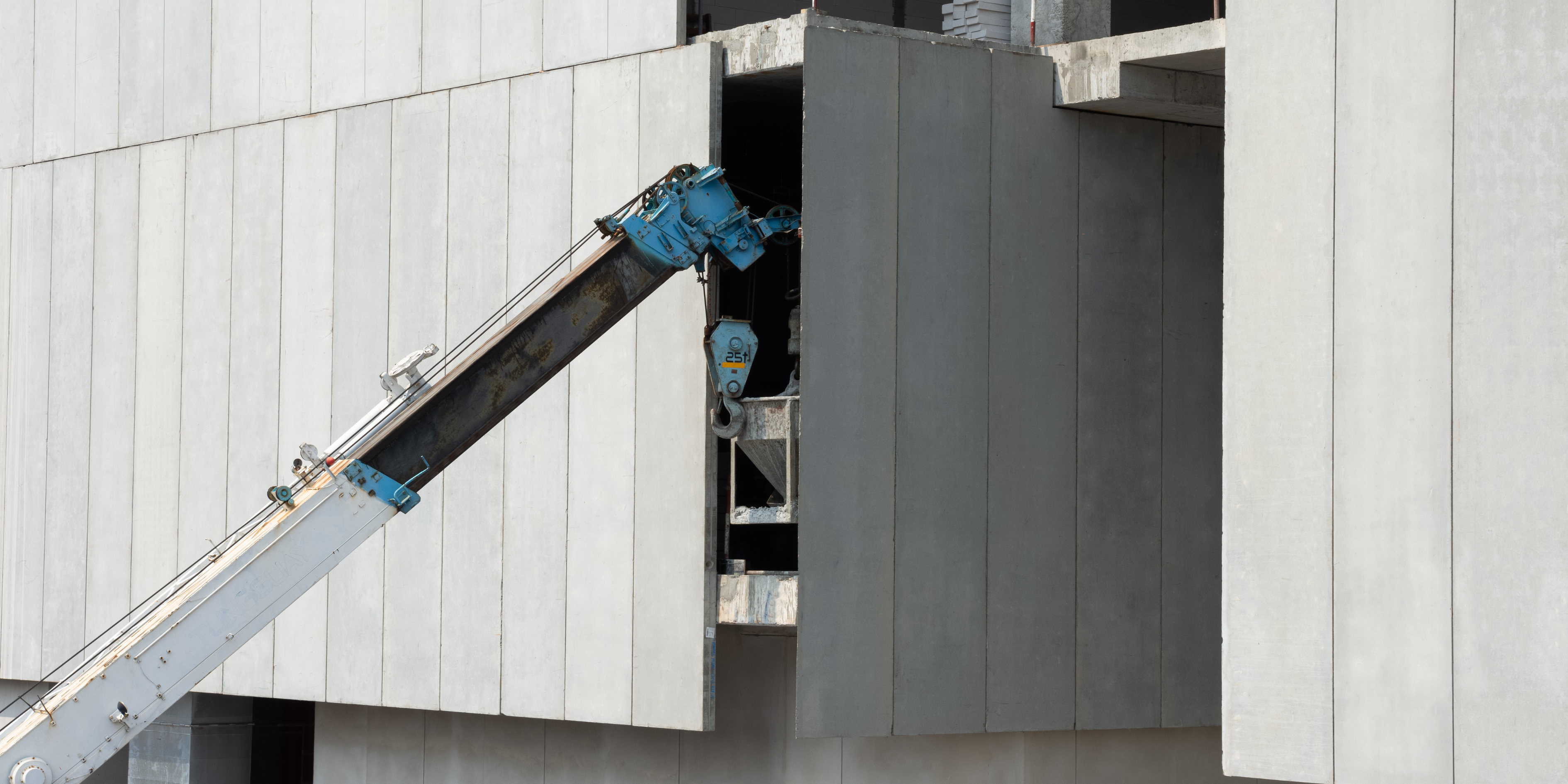 Precast Compound Walls